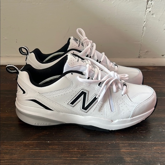 New Balance Other - NWOT New BALANCE 608 Sneaker TRAINING SZ 9.5 2E Mens Casual WHITE NAVY